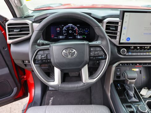 Used 2024 Toyota Tundra Limited AWD/4WD image 50