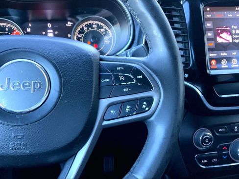 Used 2022 Jeep Cherokee Limited w/ Mopar Interior Package image 25