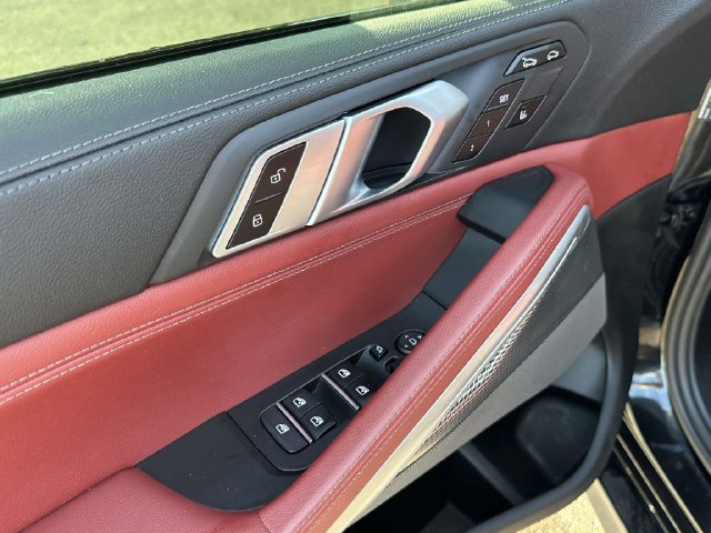 Used 2021 BMW X6 M50i w/ Executive Package AWD/4WD image 20