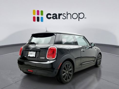 Used 2021 MINI Cooper 2-Door Hardtop image 5