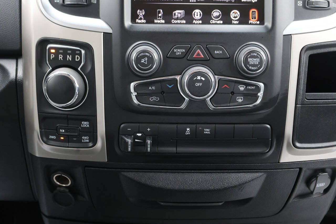 Used 2016 RAM 1500 Classic SLT AWD/4WD image 21