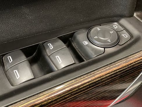 Used 2022 GMC Sierra 1500 SLE image 16