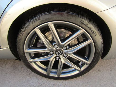 Used 2016 Lexus IS 200t 4dr Sdn image 7