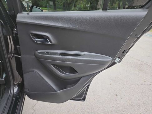 Used 2020 Chevrolet Trax LS w/ Tint and Cruise Package FWD image 29