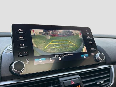 Used 2019 Honda Accord EX image 17