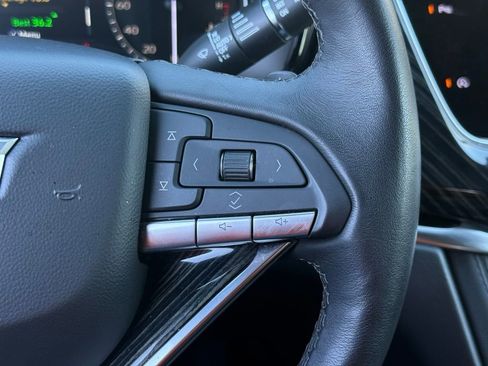 Certified 2025 Cadillac XT6 Premium Luxury image 32