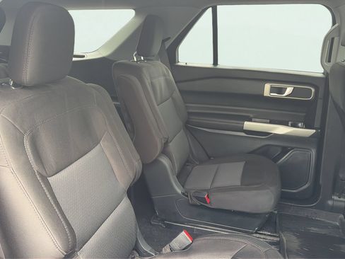 Certified 2023 Ford Explorer XLT AWD/4WD image 16