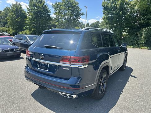Used 2022 Volkswagen Atlas SEL R-Line AWD/4WD image 5