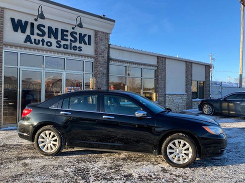 Used 2013 Chrysler 200 Limited image 2