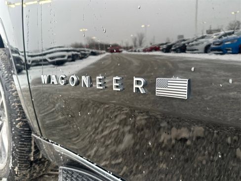 Used 2022 Jeep Wagoneer Series II w/ Premium Group I image 60