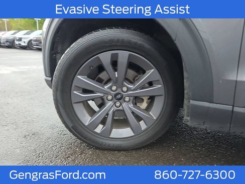 Certified 2023 Ford Explorer XLT w/ Equipment Group 202A AWD/4WD image 15