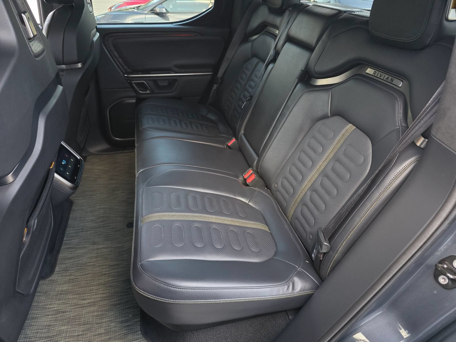 Used 2022 Rivian R1T Launch Edition AWD/4WD image 35