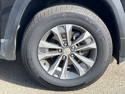 Used 2025 Chevrolet Equinox LT AWD/4WD image 18