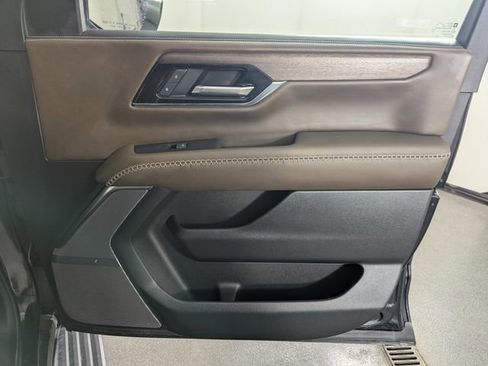 Used 2025 GMC Yukon Denali Ultimate image 23
