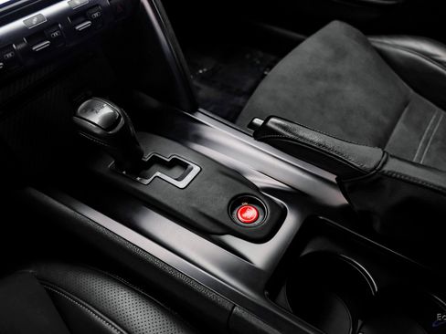 Used 2013 Nissan GT-R Premium image 55