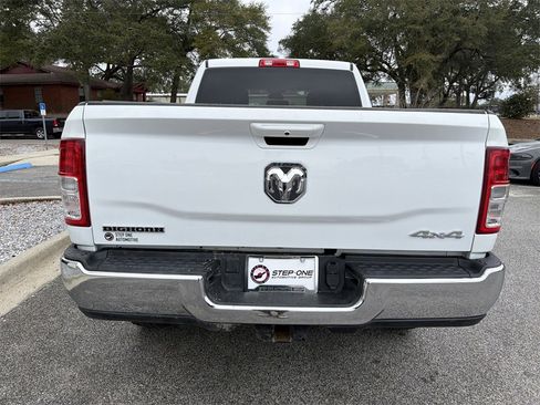 Used 2022 RAM 2500 Big Horn w/ Cold Weather Group image 6