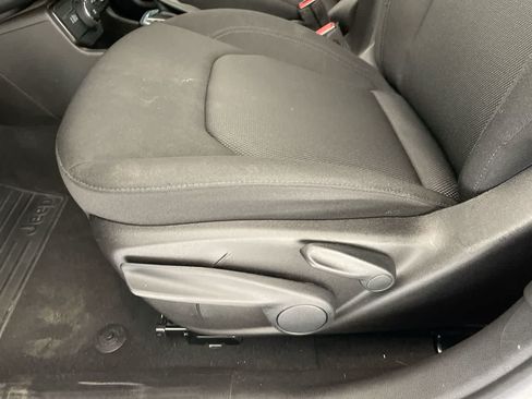 Used 2023 Jeep Renegade Latitude AWD/4WD image 12