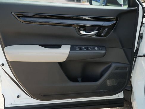 Used 2023 Honda CR-V EX-L image 4