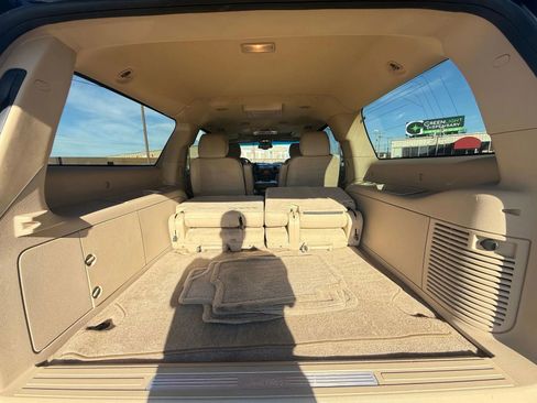 Used 2012 Cadillac Escalade ESV Premium image 12