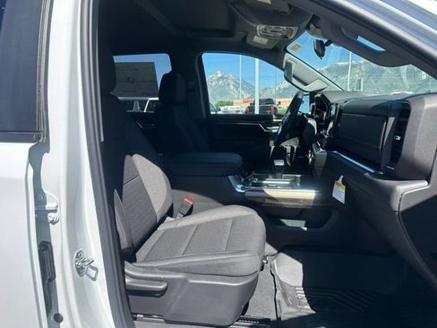 New 2026 Chevrolet Silverado 1500 LT Trail Boss w/ Convenience Package II AWD/4WD image 17