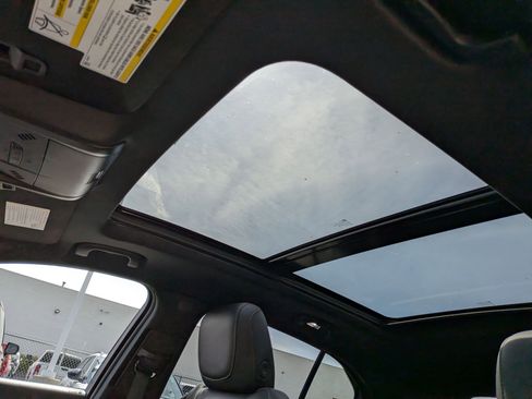 Certified 2023 Cadillac XT4 Sport AWD/4WD image 15