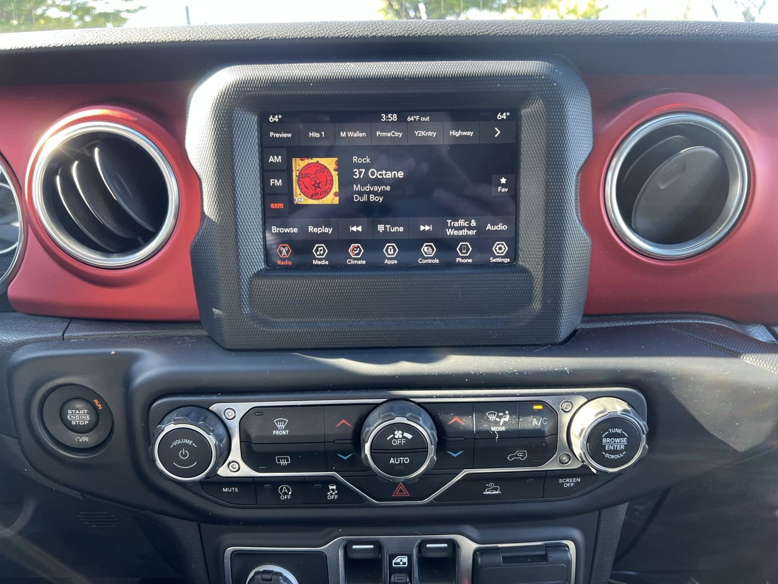 Used 2021 Jeep Wrangler Unlimited Rubicon AWD/4WD image 17