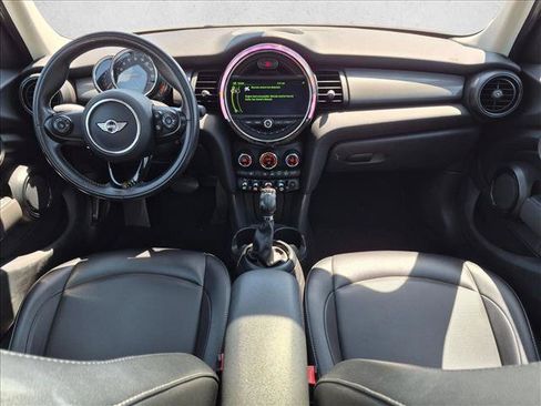 Used 2018 MINI Cooper 4-Door Hardtop FWD image 16