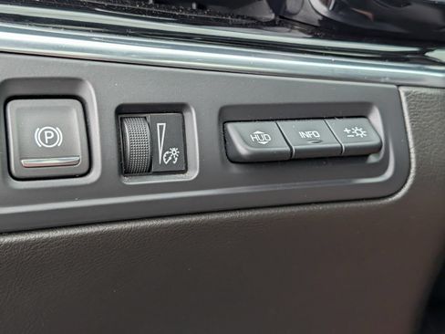 Certified 2024 Cadillac XT6 Sport w/ LPO, Onyx Lite Package AWD/4WD image 14
