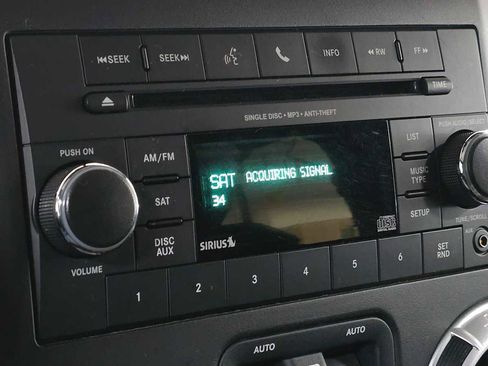 Used 2015 Jeep Wrangler Unlimited Rubicon w/ Connectivity Group AWD/4WD image 29