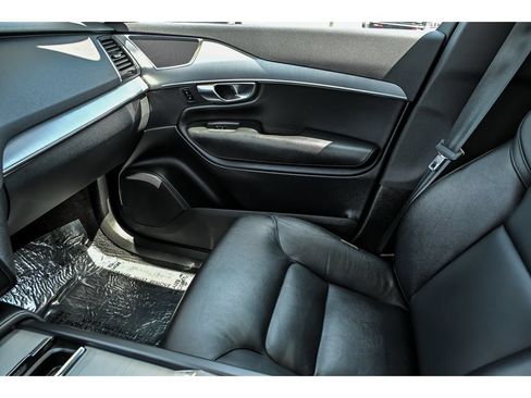 Used 2023 Volvo XC90 B5 Core w/ Climate Package AWD/4WD image 28
