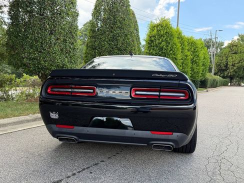 Used 2020 Dodge Challenger R/T Scat Pack RWD image 10