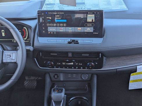 New 2026 Nissan Rogue Platinum w/ Platinum Premium Package image 26