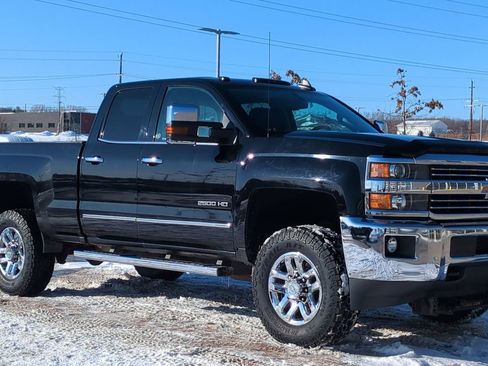 Used 2017 Chevrolet Silverado 2500 LTZ image 9
