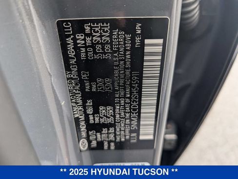 Used 2025 Hyundai Tucson Limited AWD/4WD image 37