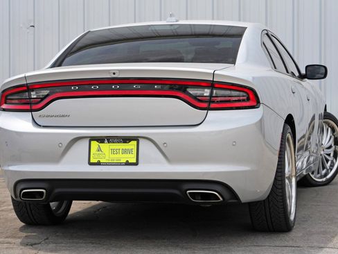 Used 2023 Dodge Charger SXT RWD image 4