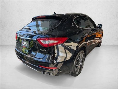 Used 2018 Maserati Levante S GranLusso image 5