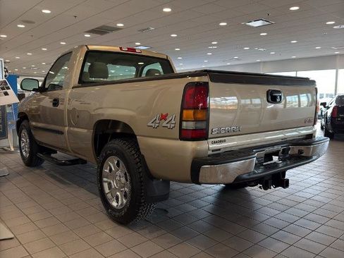 Used 2004 GMC Sierra 1500 4x4 Regular Cab w/ Light Duty Power Package image 5