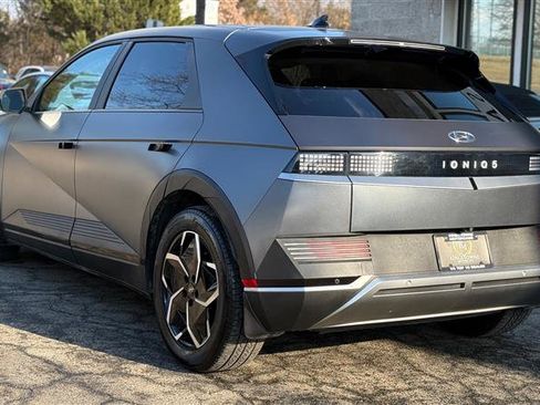 Used 2023 Hyundai Ioniq 5 SEL image 3