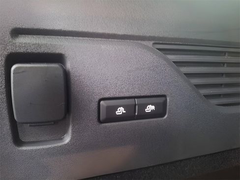 Used 2024 Lincoln Nautilus Reserve w/ Equipment Group 202A image 34