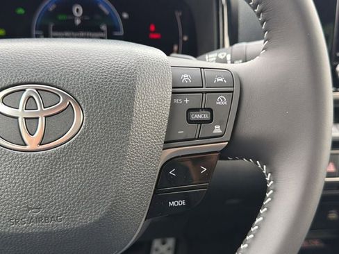 New 2026 Toyota Camry Hybrid FWD image 24