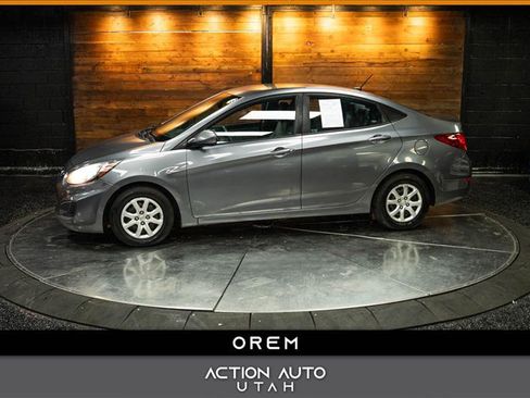 Used 2014 Hyundai Accent GLS image 1