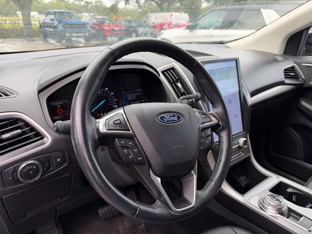 Used 2024 Ford Edge SEL AWD/4WD image 9