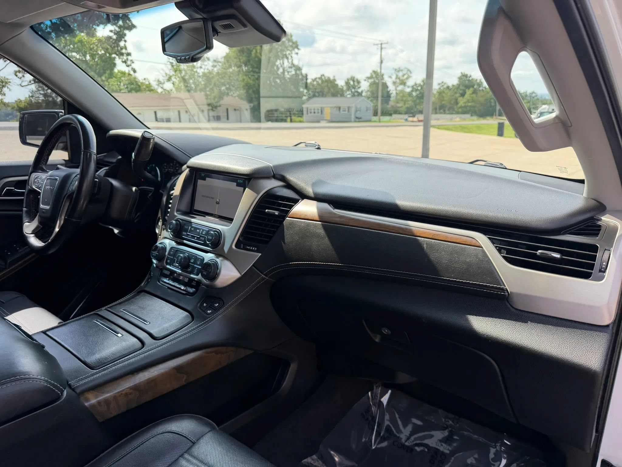 Used 2019 GMC Yukon Denali w/ Denali Ultimate Package AWD/4WD image 53
