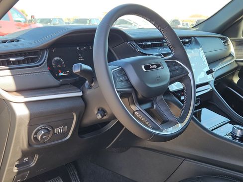 New 2026 Jeep Grand Cherokee Limited image 10