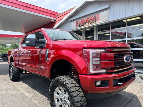 Used 2017 Ford F250 Lariat w/ Lariat Ultimate Package AWD/4WD image 18