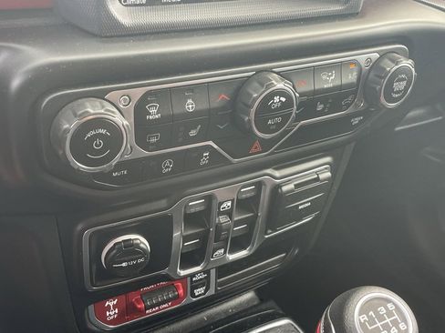 Used 2021 Jeep Wrangler Unlimited Rubicon image 7