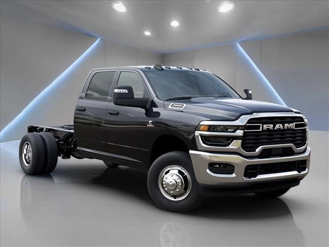New 2026 RAM 3500 Tradesman w/ Chrome Appearance Group A AWD/4WD image 6