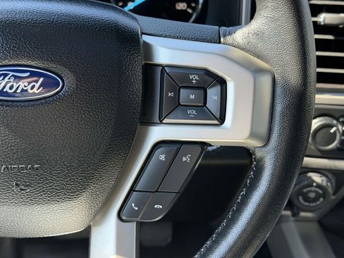 Used 2019 Ford F150 Lariat image 10