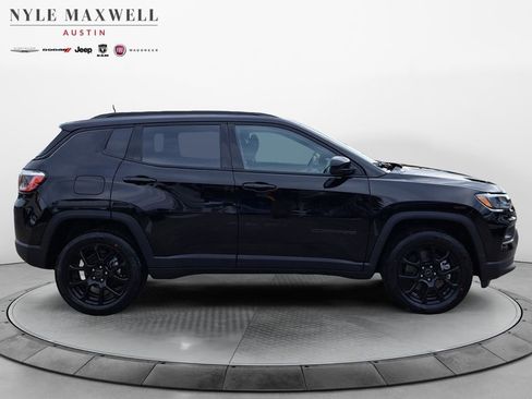 New 2026 Jeep Compass Latitude AWD/4WD image 16