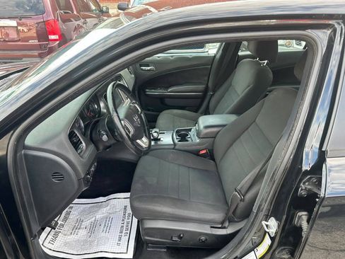 Used 2014 Dodge Charger SXT RWD image 10